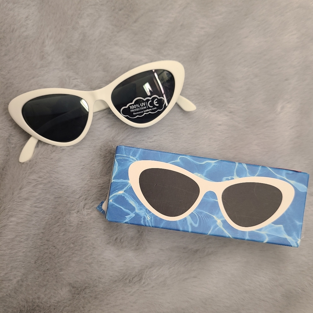 Babiators 0-2 years white cat eye sunglasses